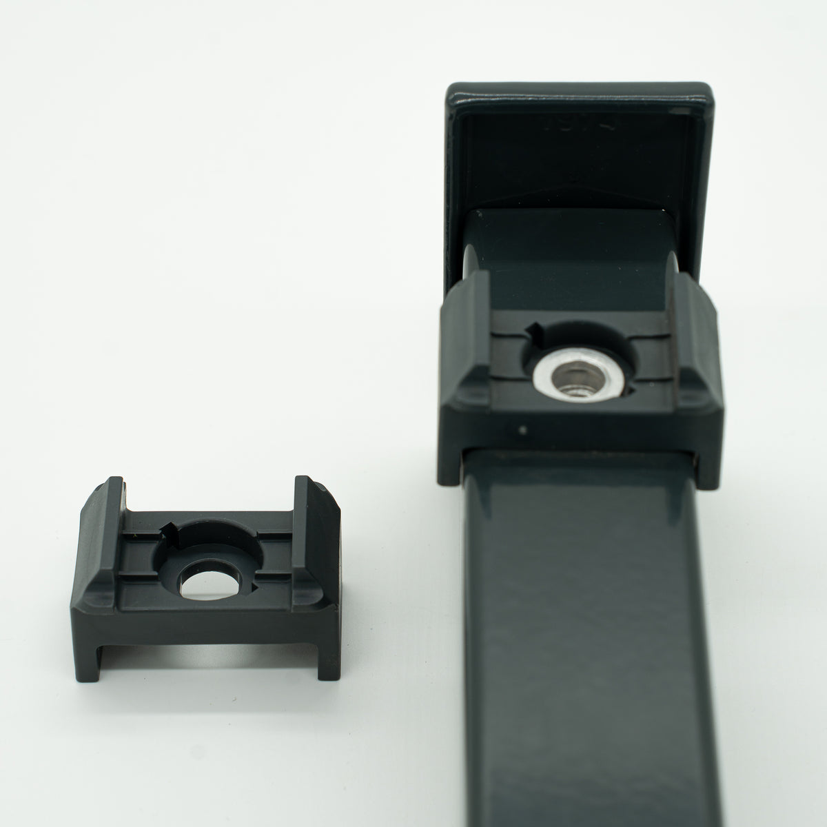 Distanzhalter U-Flansch; RAL 7016 anthrazit