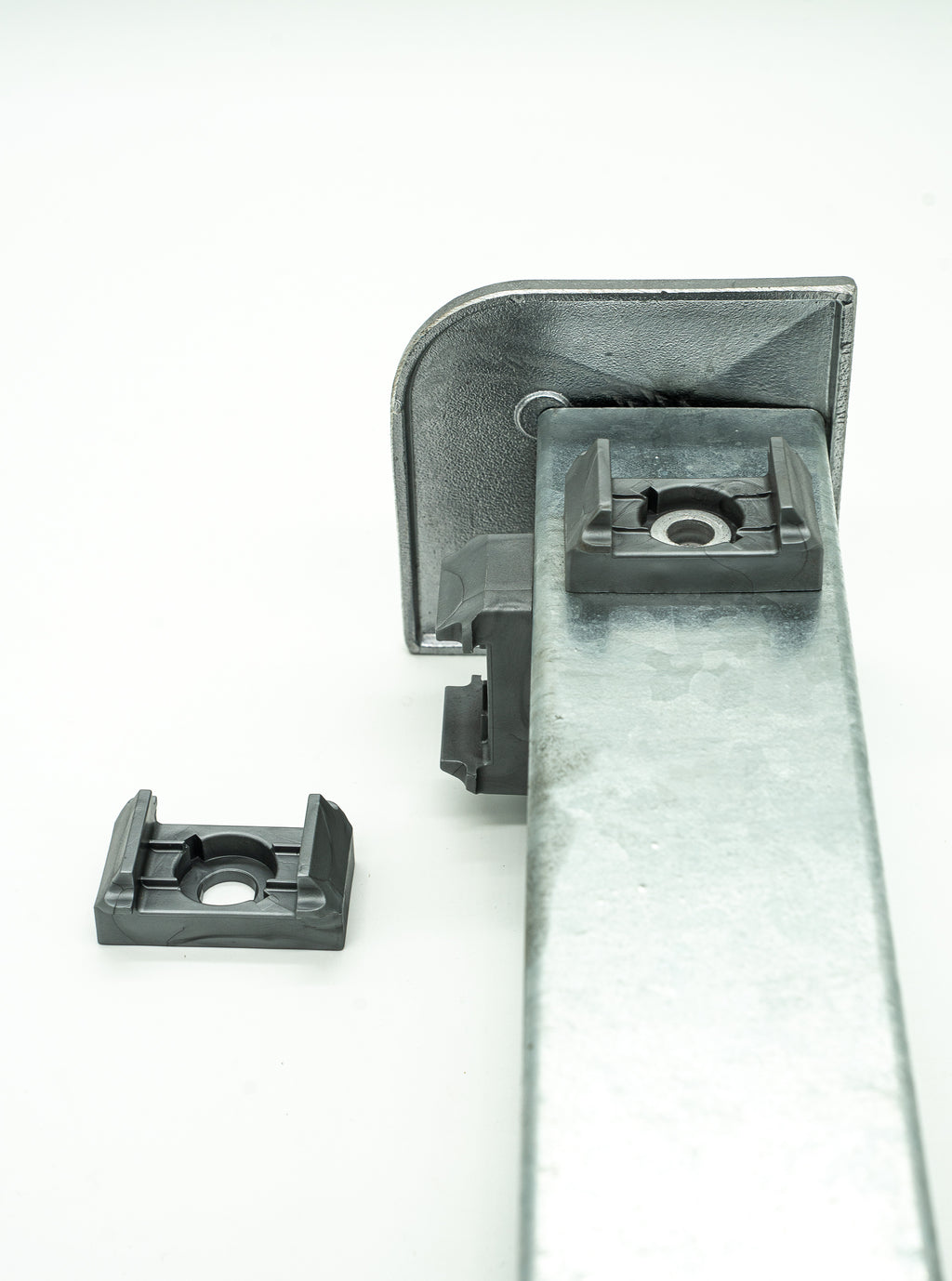 Distanzhalter F-Flansch; RAL 9006 zinkgrau